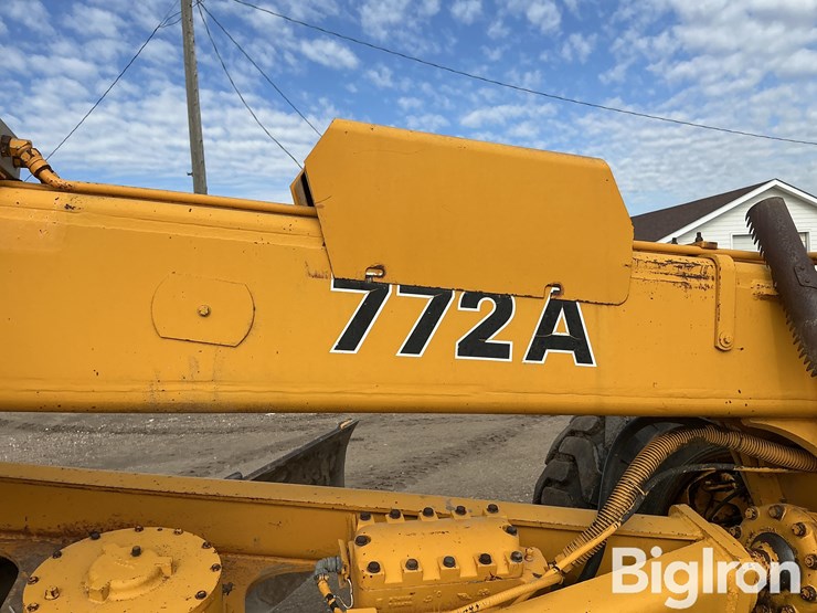 1982-deere-772a-image-18