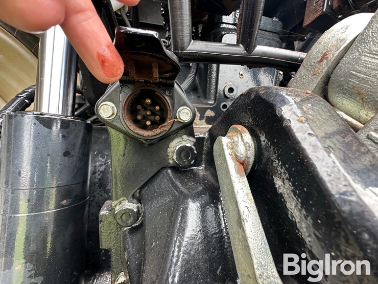 2014-new-holland-t7.250-image-19
