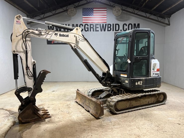 2016-bobcat-e42-image-1