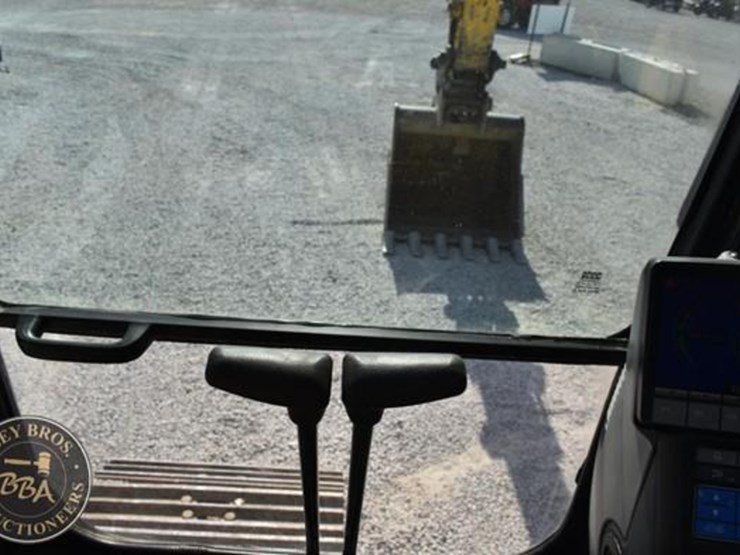2014-komatsu-pc210-10-image-80