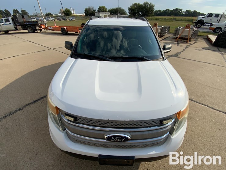 2014-ford-explorer-image-15