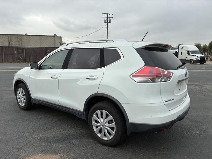 2016-nissan-rogue-image-4