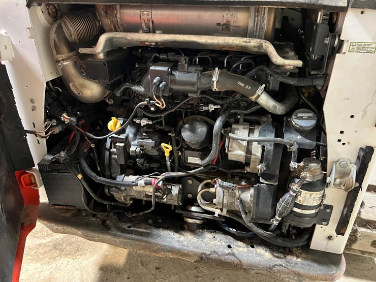 2019-bobcat-t870-image-16