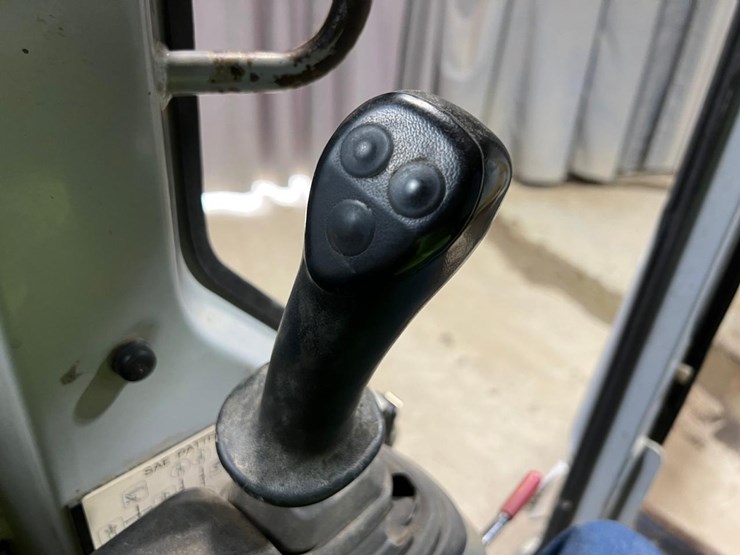 2002-kobelco-sk30sr-image-30
