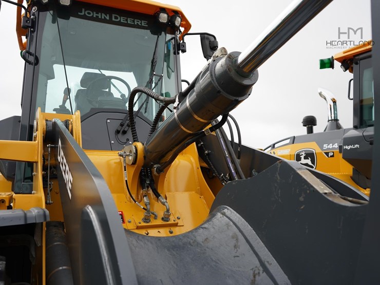 2024-deere-544-image-44