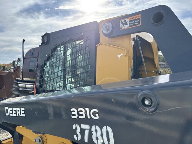deere-331g-image-31