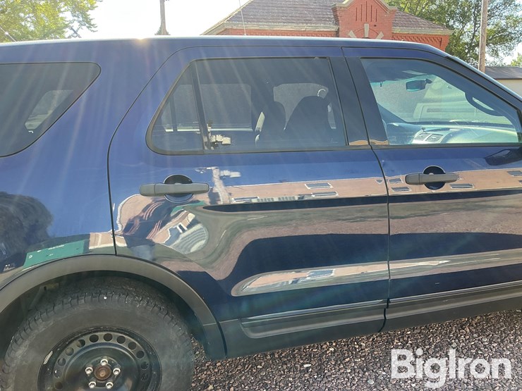 2011-ford-explorer-image-19
