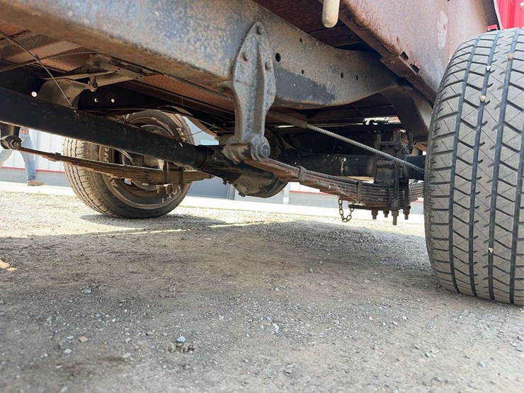 chevrolet-1/2-ton-regular-cab-pickup-image-27