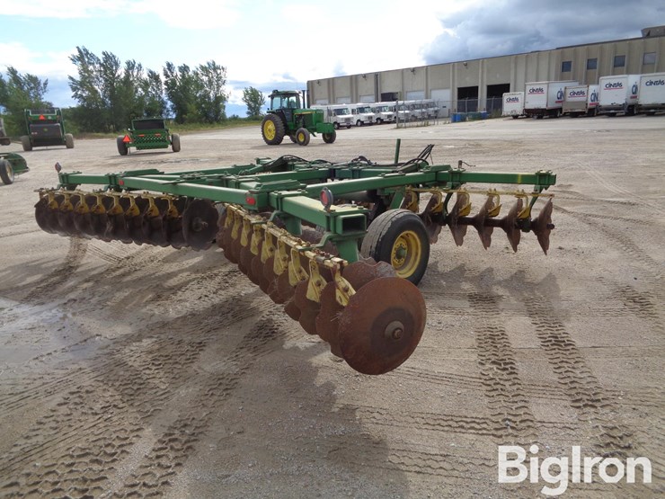 john-deere-1640-image-5