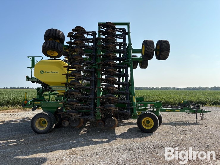 2022-john-deere-n542c-image-4