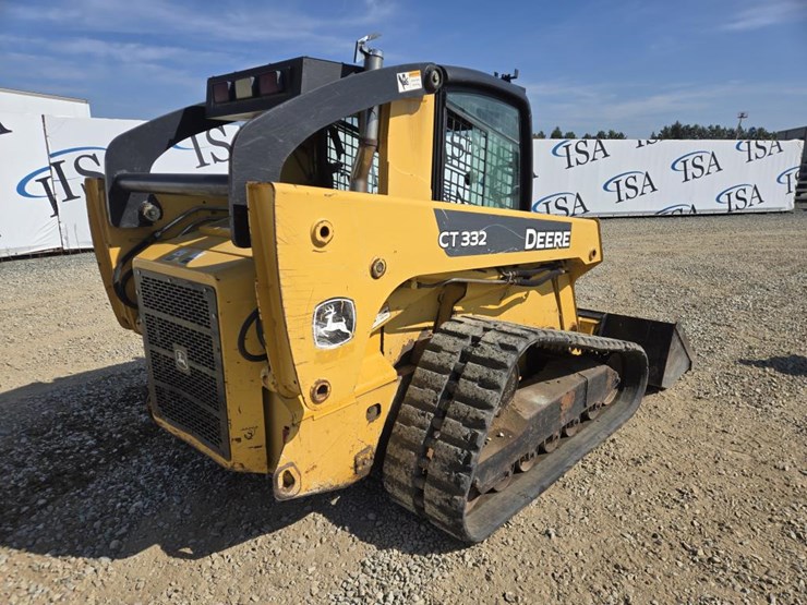 2013-deere-ct332-image-5