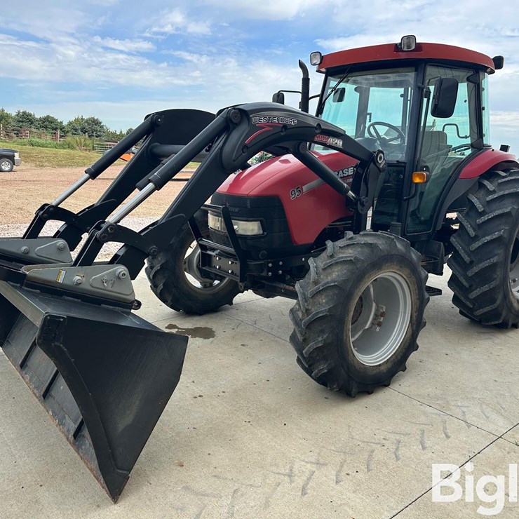 CASE IH FARMALL 95