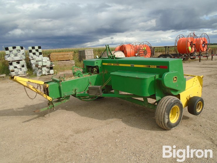 1989-john-deere-328-image-5
