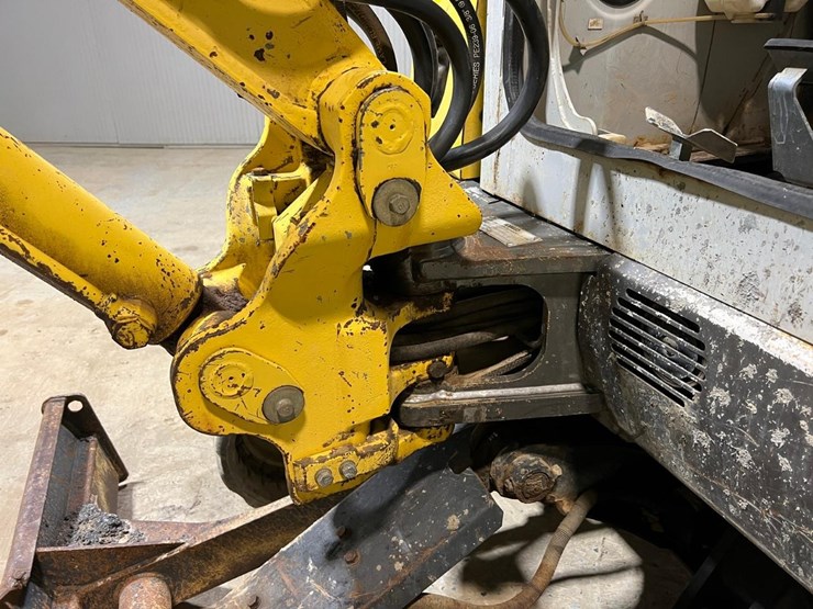 2002-kobelco-sk30sr-image-22