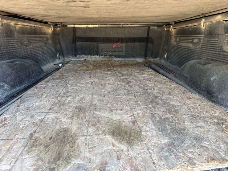 2018-chevrolet-1500-image-22