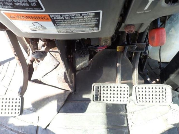 2016-kubota-m7040d-image-18