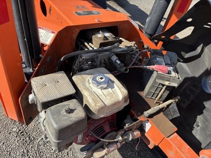 2023-jlg-t350-image-19