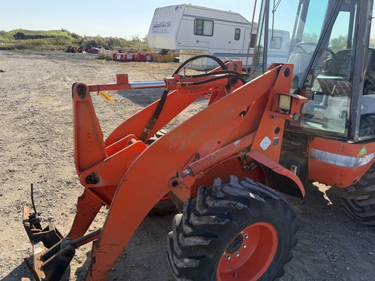 kubota-r520-image-9
