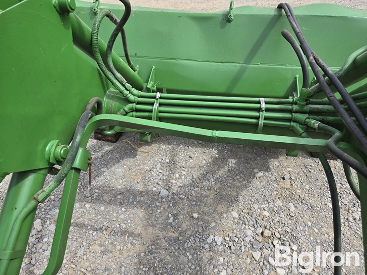 john-deere-148-image-13