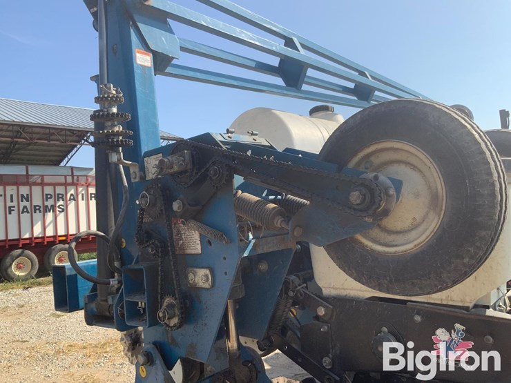 2005-kinze-3600-image-14