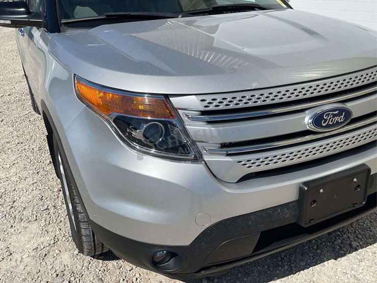 2013-ford-explorer-image-9
