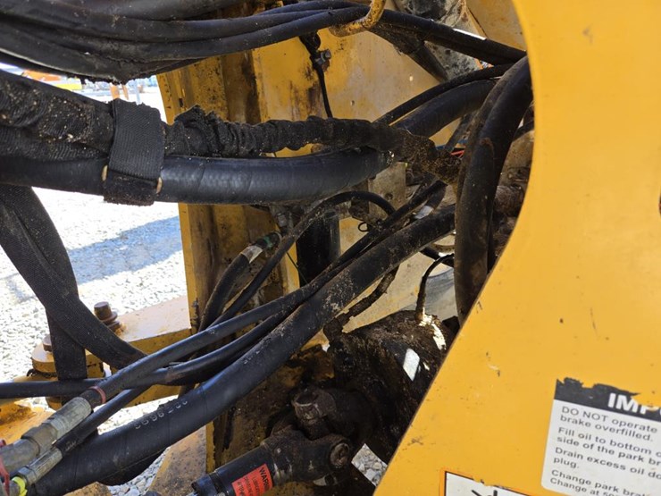 deere-624k-image-35
