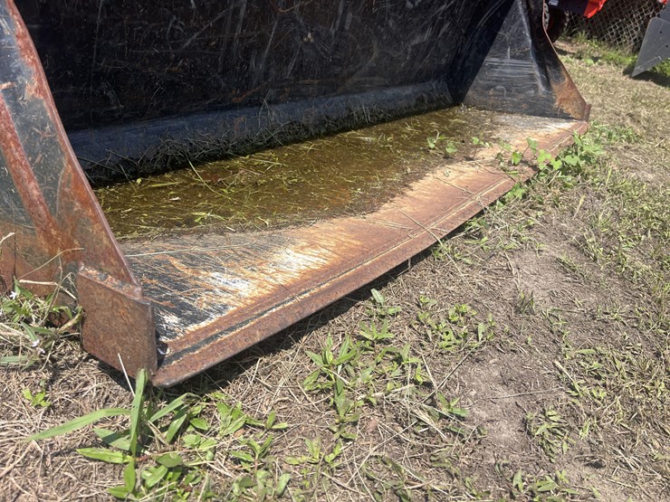2019-mahindra-4540-image-15
