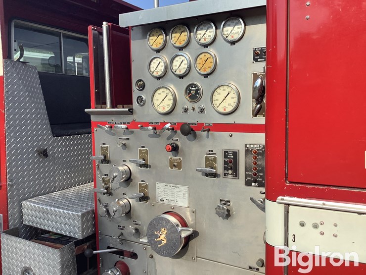 1981-mack-fire-apparatus-image-18