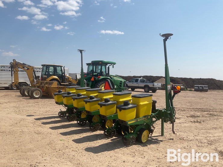 john-deere-7300-image-9