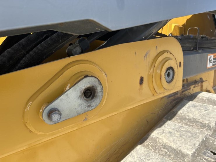 deere-333g-image-27
