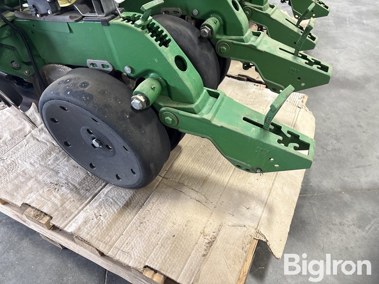 john-deere-1790-image-17
