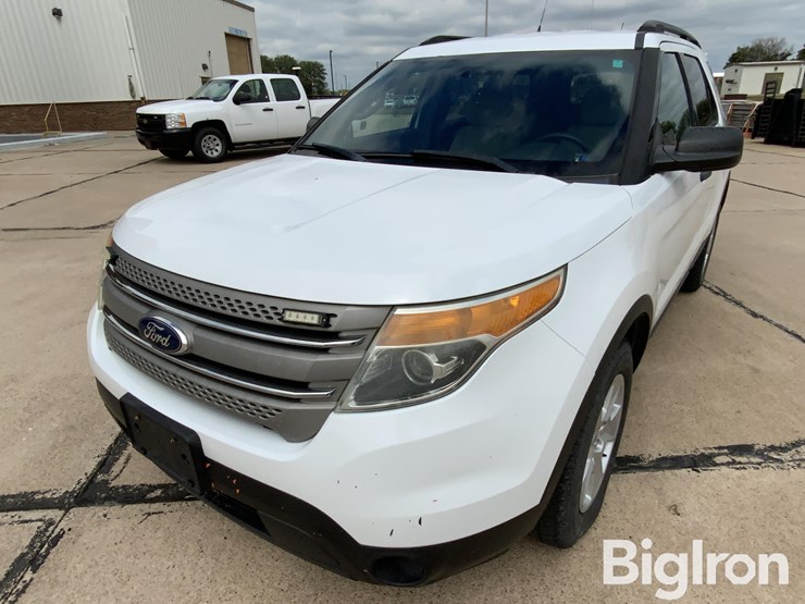 2014-ford-explorer-image-13