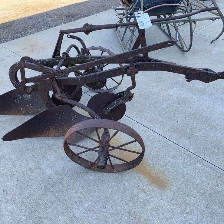 Horse Drawn 2-Bottom Oliver Plow