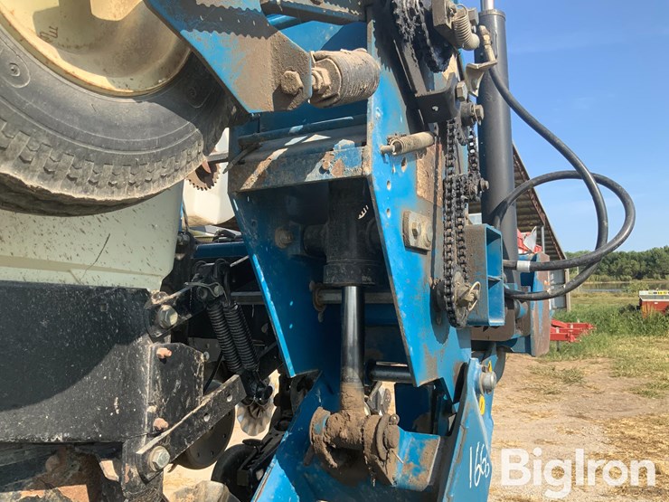 2005-kinze-3600-image-12