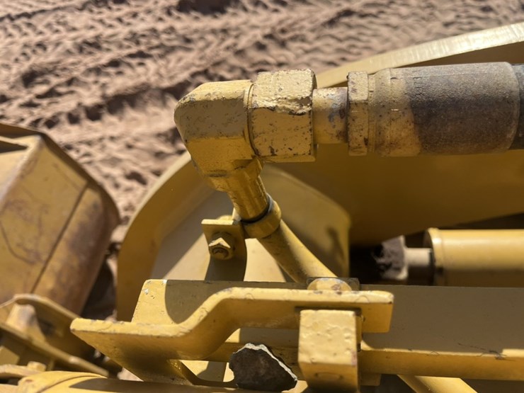 caterpillar-928g-image-43