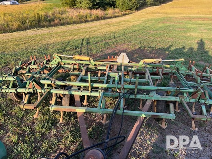 john-deere-1010-image-2