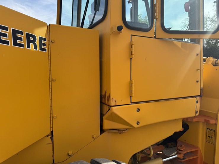 deere-544e-image-26