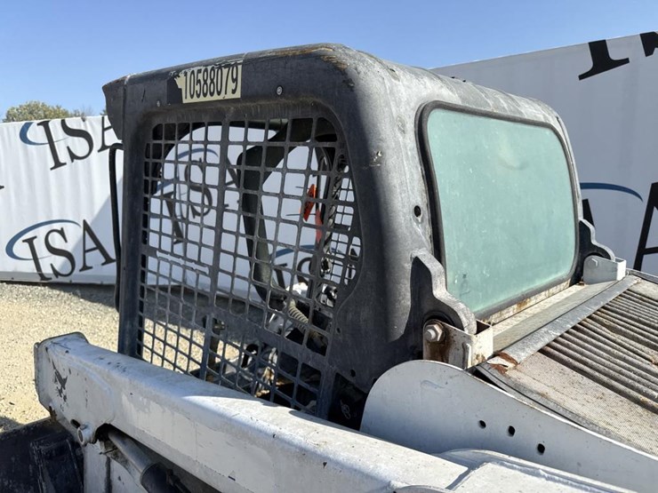 2017-bobcat-t550-image-23