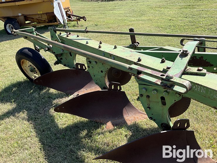 john-deere-f145-image-17