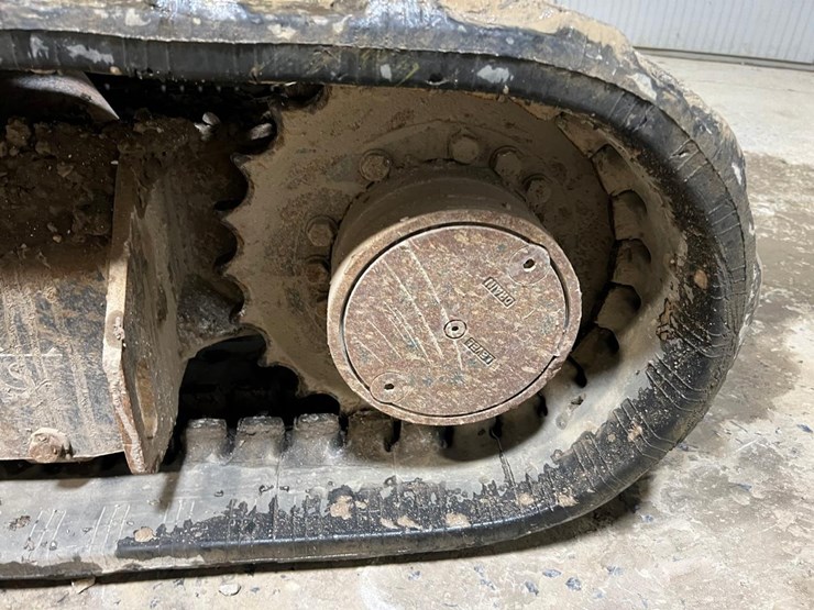 deere-35d-image-17