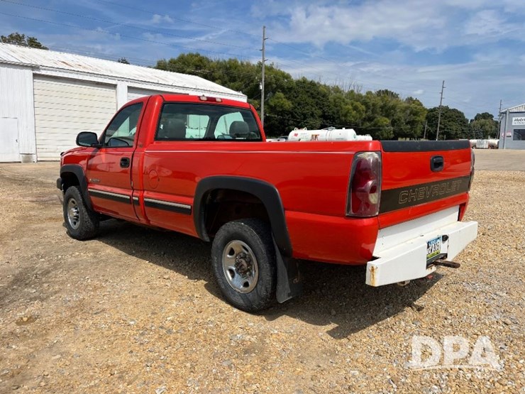 2004-chevrolet-2500hd-image-16