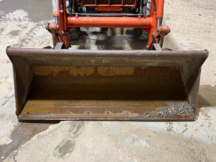 2002-kubota-l35-image-10