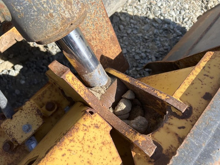 deere-333g-image-14