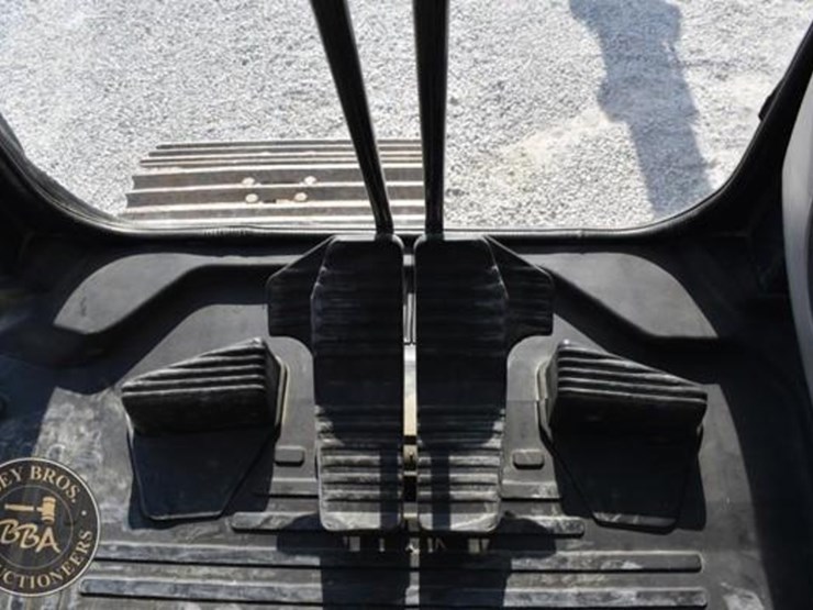2014-komatsu-pc210-10-image-79