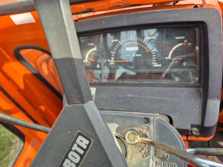 kubota-l2850-image-24
