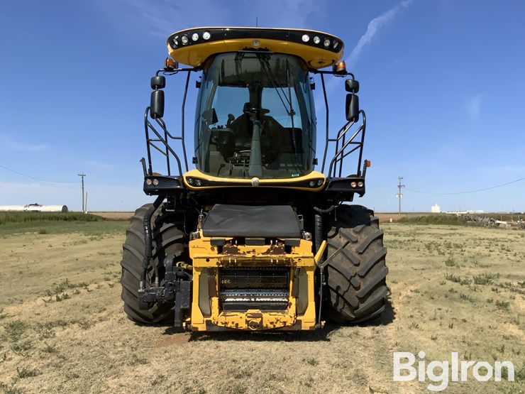 2016-new-holland-fr850-image-2