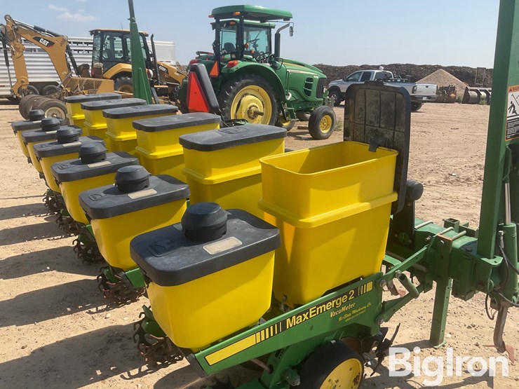 john-deere-7300-image-15