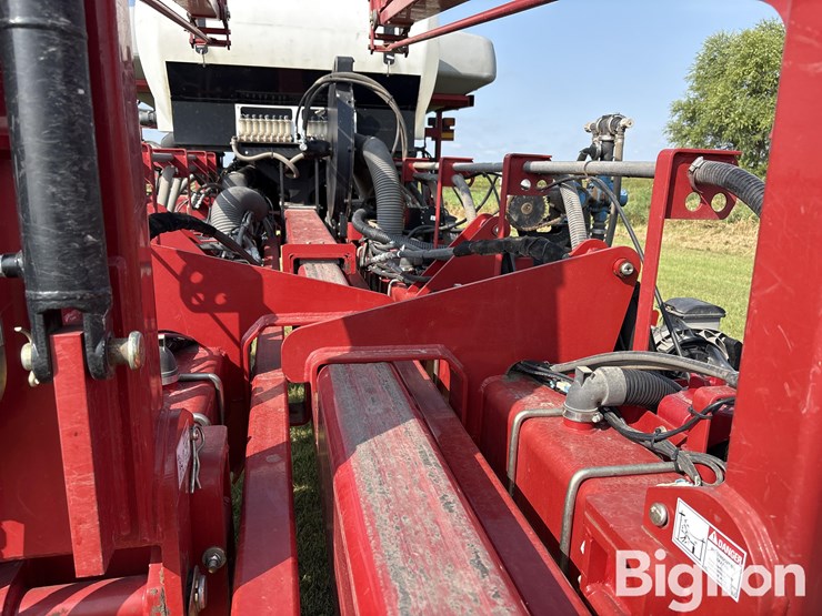 2013-case-ih-1250-image-16