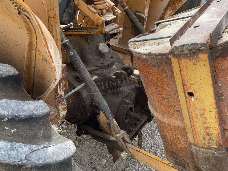 john-deere-401-image-25