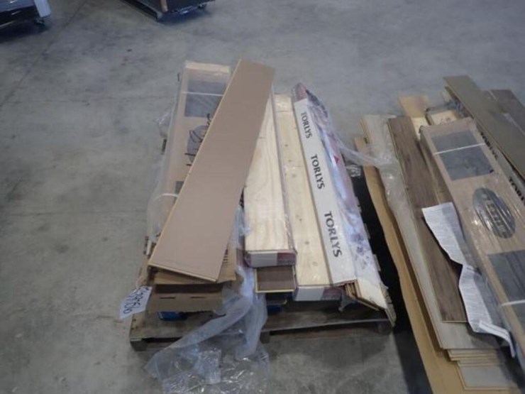 qty-of-assorted-laminate-flooring-image-9